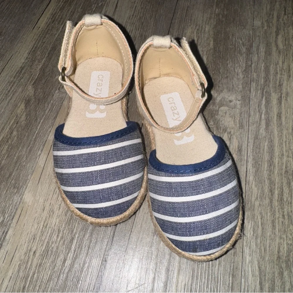 Crazy 8 Striped Blue and Cream Kids Sandals